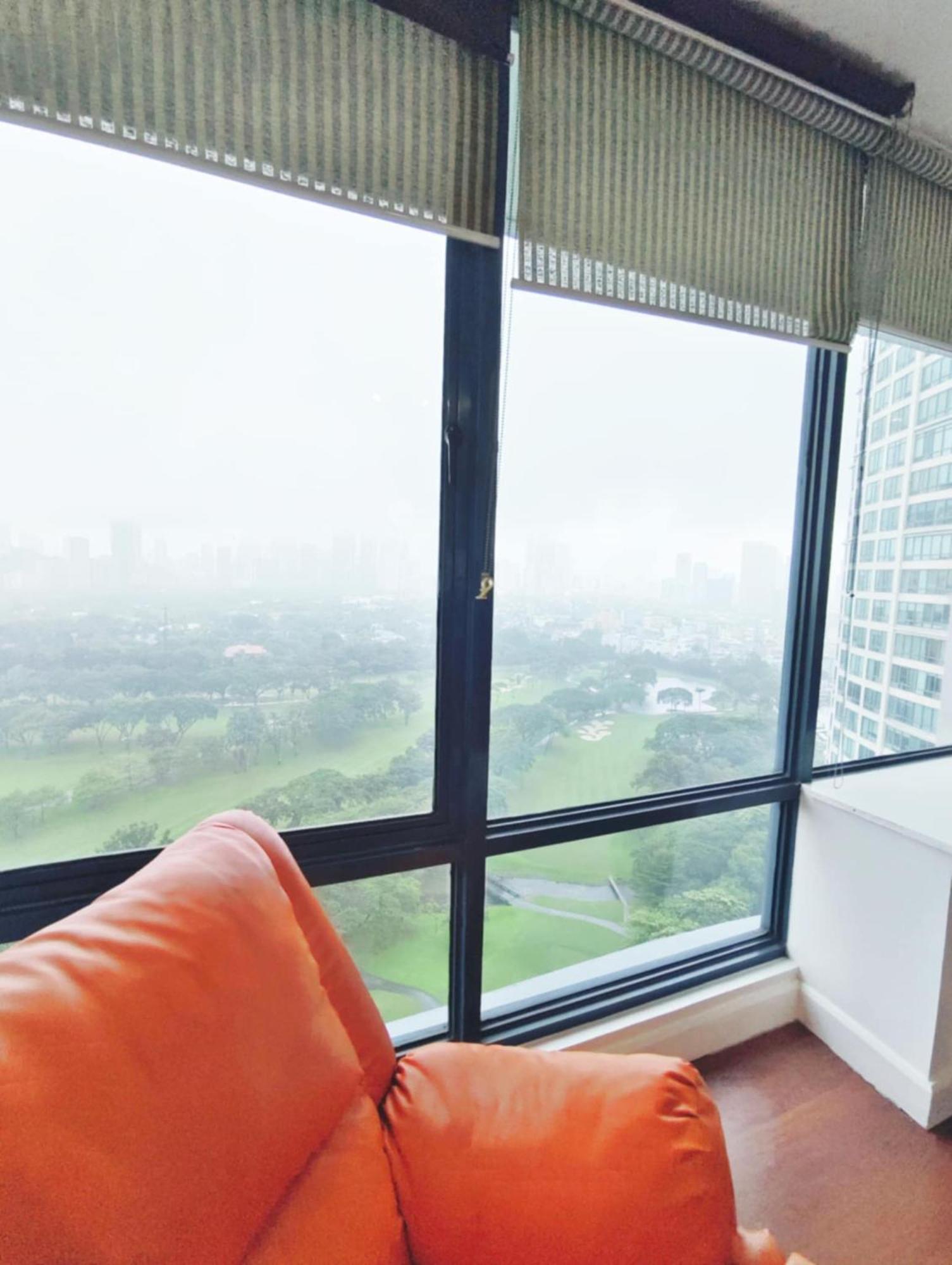 Bellagio One Bedrroom Bgc Burgos Circle By Christine Suites Ph Taguig Exterior photo